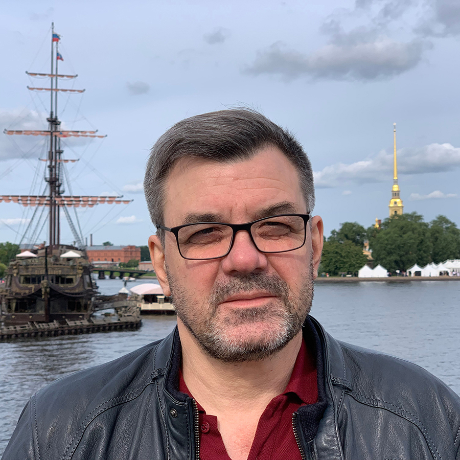 Олег Елесин